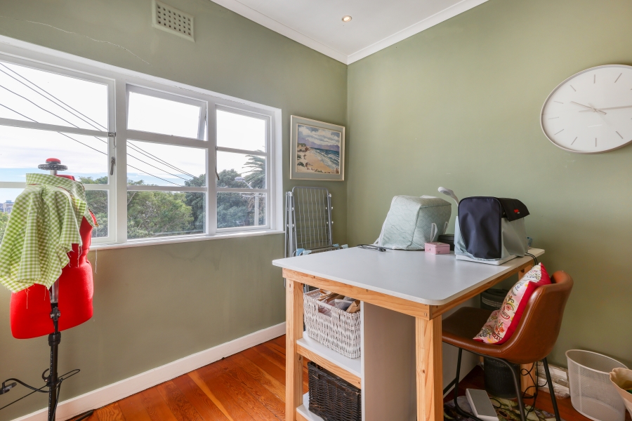 2 Bedroom Property for Sale in Vredehoek Western Cape